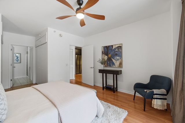 600 N DEARBORN Street 809, Chicago, IL 60654