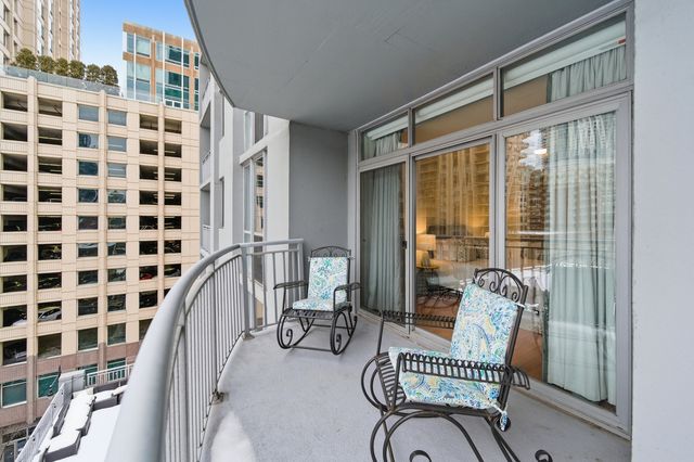 600 N DEARBORN Street 809, Chicago, IL 60654