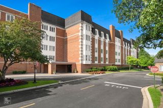 50 Lake Boulevard 612, Buffalo Grove, IL 60089