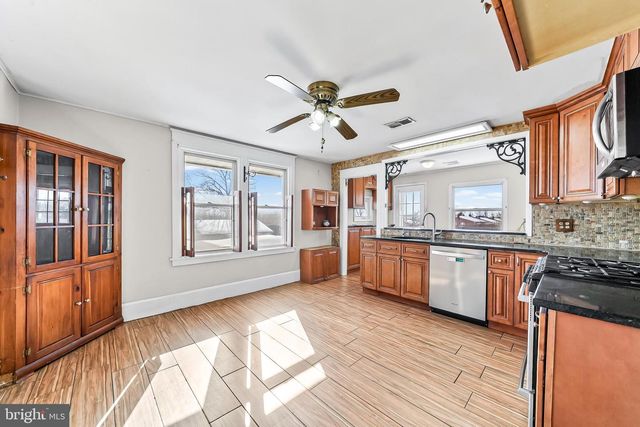 22 PARTRIDGE AVE, Ridley Park, PA 19078