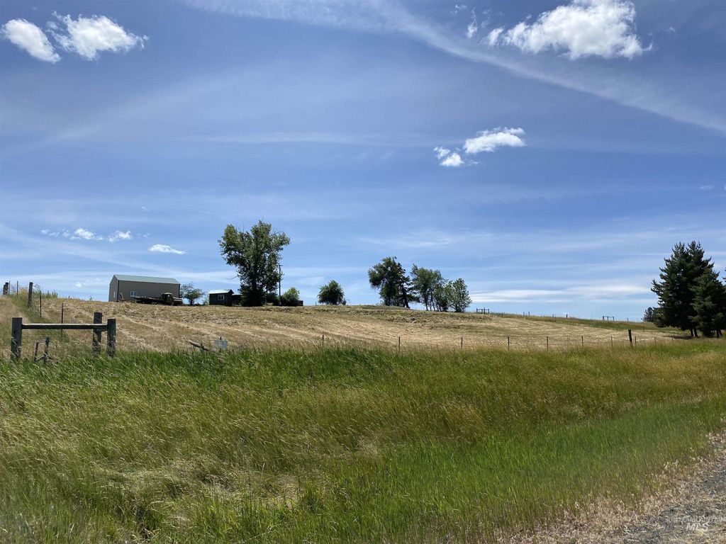 4391 E Hwy 8, Troy, ID 83871