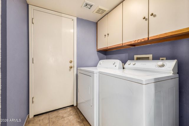 10484 E FANFOL Lane, Scottsdale, AZ 85258