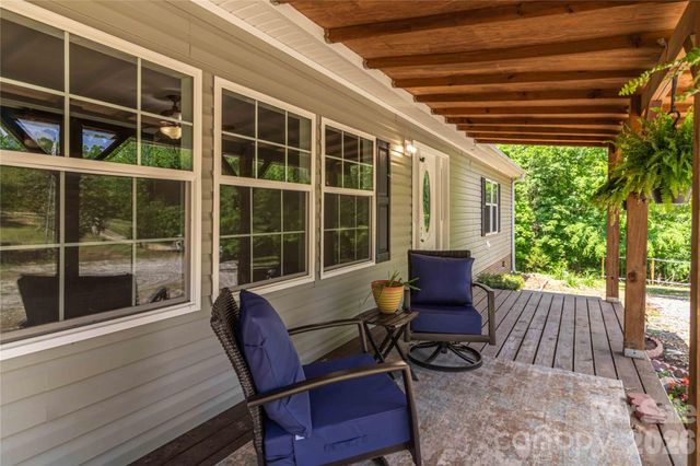 174 Little Pine Drive, Smyrna, SC 29743