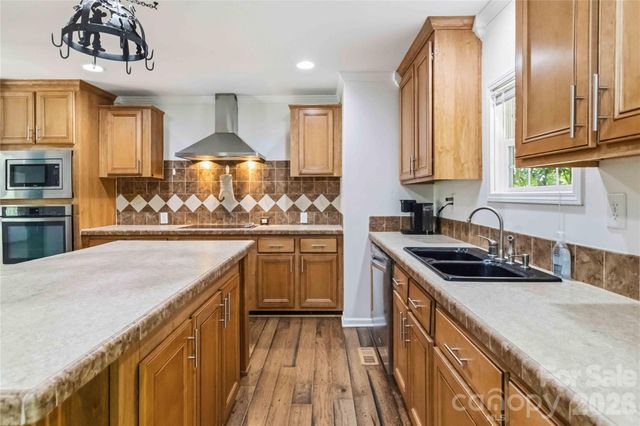 174 Little Pine Drive, Smyrna, SC 29743