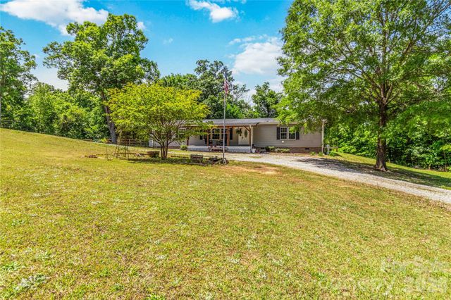 174 Little Pine Drive, Smyrna, SC 29743