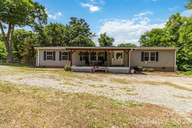 174 Little Pine Drive, Smyrna, SC 29743