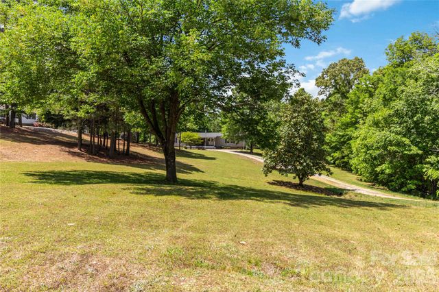 174 Little Pine Drive, Smyrna, SC 29743