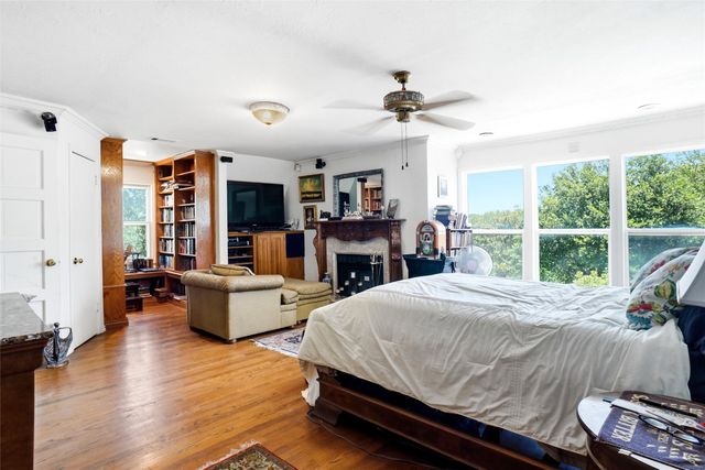 2011 Ridgemont Court, Arlington, TX 76012