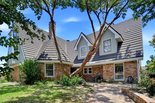 2011 Ridgemont Court, Arlington, TX 76012