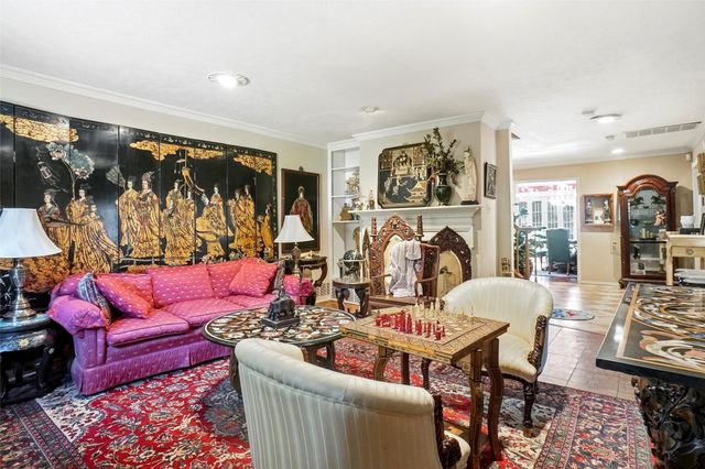2011 Ridgemont Court, Arlington, TX 76012