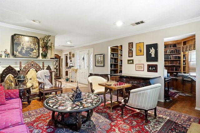 2011 Ridgemont Court, Arlington, TX 76012