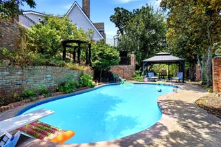 2011 Ridgemont Court, Arlington, TX 76012