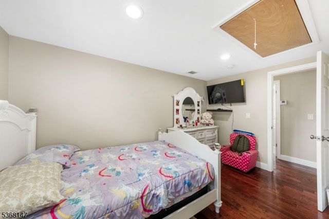 507 Cedarbrook Ave, South Plainfield Boro, NJ 07080