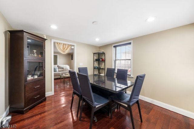 507 Cedarbrook Ave, South Plainfield Boro, NJ 07080