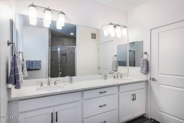 2511 W QUEEN CREEK Road 380, Chandler, AZ 85248