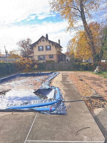 145 Dover Road, Colonia, NJ 07067