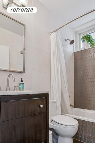 212 E 47th St Apt 15C, New York City, NY 10017