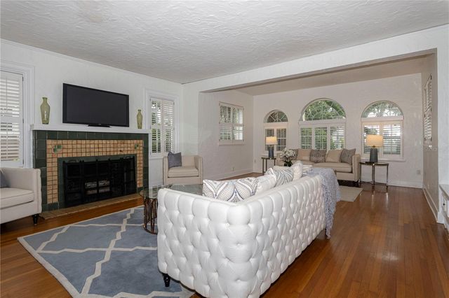 732 EDGEWATER DRIVE, Orlando, FL 32804