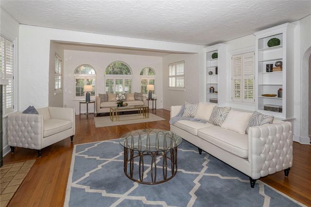732 EDGEWATER DRIVE, Orlando, FL 32804