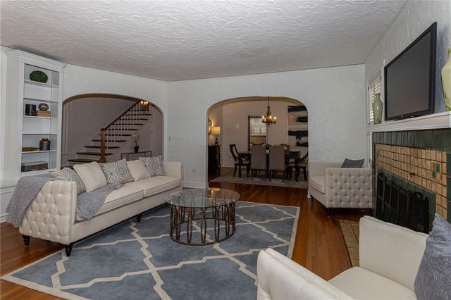 732 EDGEWATER DRIVE, Orlando, FL 32804