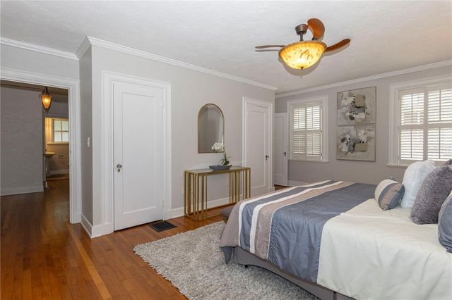 732 EDGEWATER DRIVE, Orlando, FL 32804