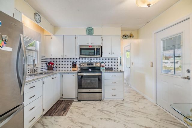 37321 8TH AVENUE, Zephyrhills, FL 33542