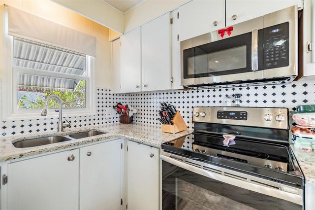 37321 8TH AVENUE, Zephyrhills, FL 33542