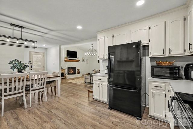2754 Stockwood Drive, Gastonia, NC 28056