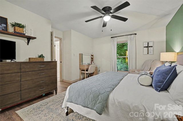 2754 Stockwood Drive, Gastonia, NC 28056