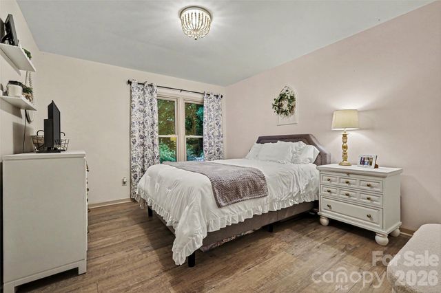 2754 Stockwood Drive, Gastonia, NC 28056