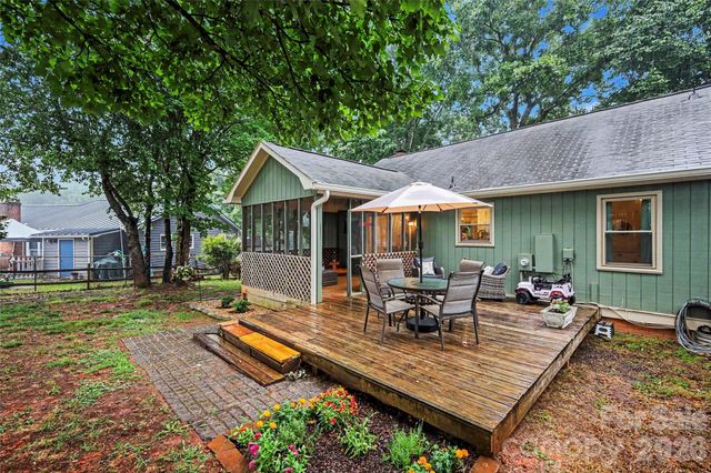2754 Stockwood Drive, Gastonia, NC 28056