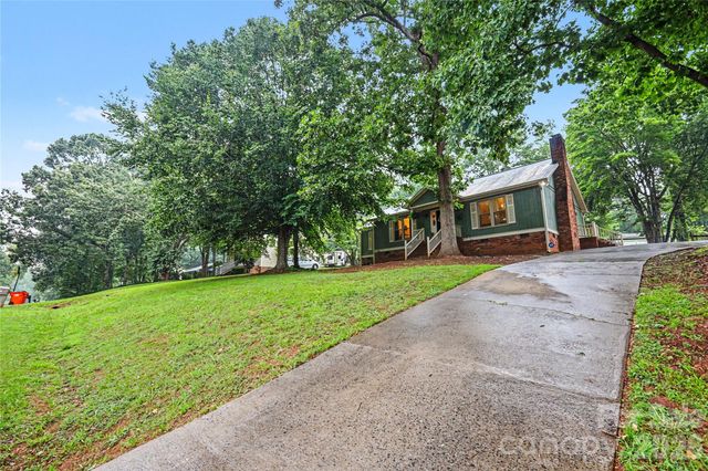 2754 Stockwood Drive, Gastonia, NC 28056