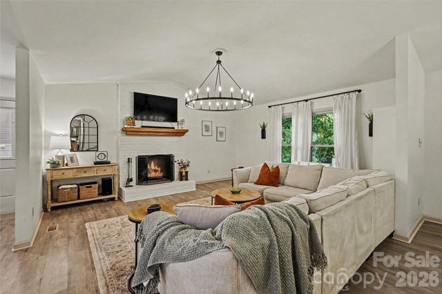2754 Stockwood Drive, Gastonia, NC 28056