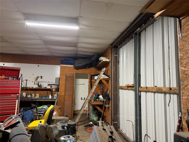 315 S Broadway Street, Bells, TX 75414