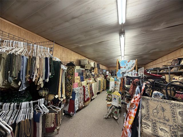 315 S Broadway Street, Bells, TX 75414
