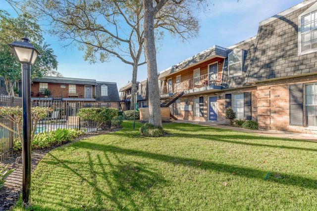 9029 Gaylord Drive 129, Houston, TX 77024