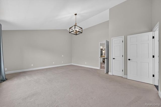 1727 Hillcrest Drive, Rochester Hills, MI 48306