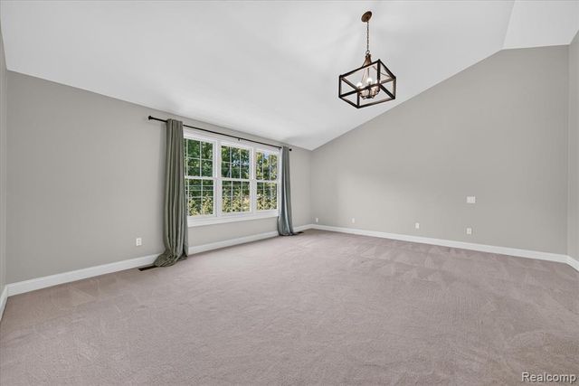 1727 Hillcrest Drive, Rochester Hills, MI 48306
