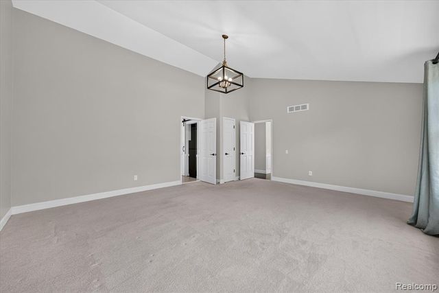 1727 Hillcrest Drive, Rochester Hills, MI 48306