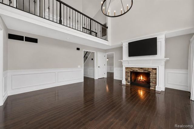 1727 Hillcrest Drive, Rochester Hills, MI 48306
