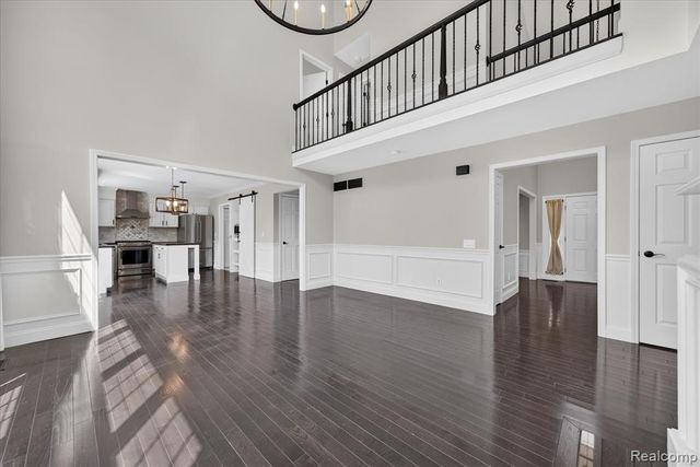 1727 Hillcrest Drive, Rochester Hills, MI 48306