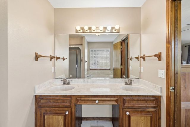 5922 Redfish Run, Baytown, TX 77523