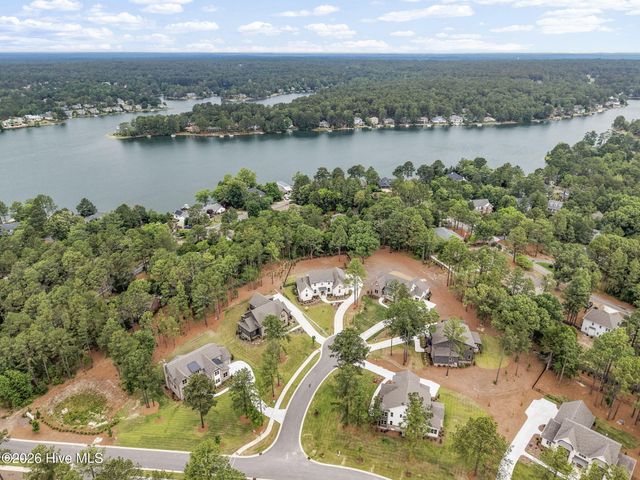 325 Sloan Lane, Pinehurst, NC 28374