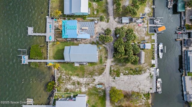 18 Vip Island, B, Grant, FL 32949