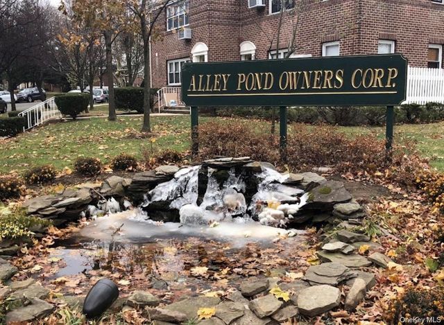 224-33 Kingsbury Avenue B, Oakland Gardens, NY 11364