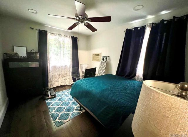 224-33 Kingsbury Avenue B, Oakland Gardens, NY 11364