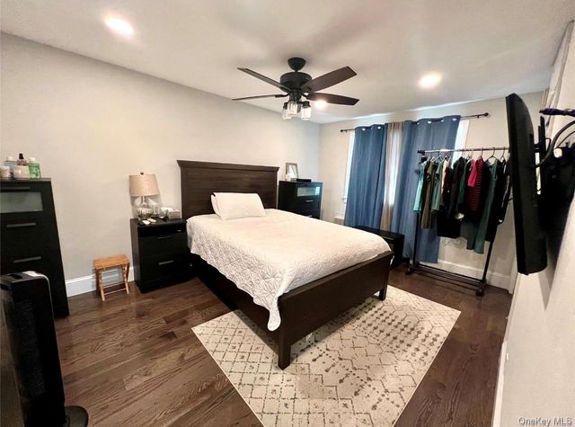 224-33 Kingsbury Avenue B, Oakland Gardens, NY 11364