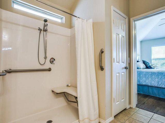 10333 Bradshaw Drive, Fort Worth, TX 76108