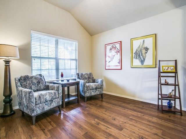 10333 Bradshaw Drive, Fort Worth, TX 76108