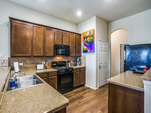 10333 Bradshaw Drive, Fort Worth, TX 76108